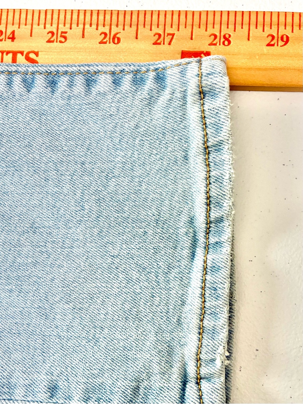 Levi’s Distressed Wedgie Straight Button Fly Ankle Jeans Size 26X28 - Picture 8 of 8